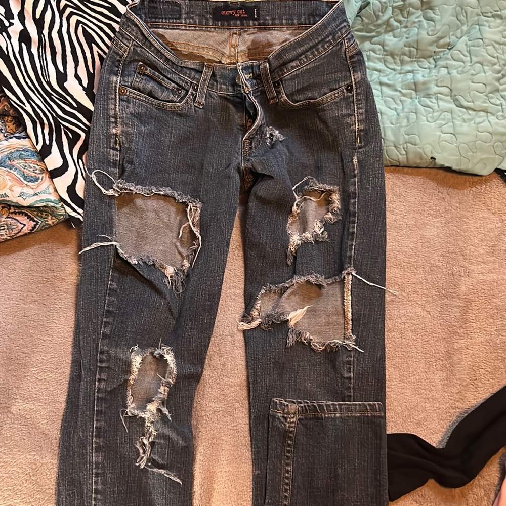 Curvy cut size 1 Levi straight jeans